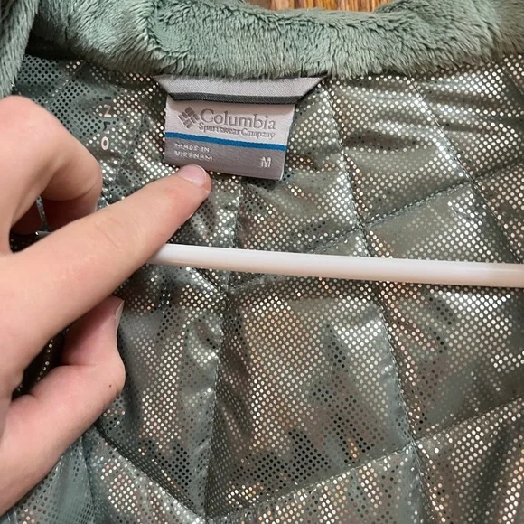 Brand new Columbia coat. - Picture 3 of 5